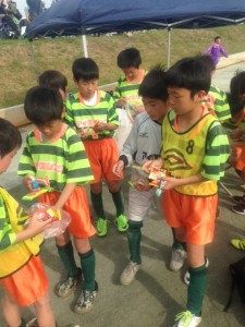 Ｕ－１２ＳＲカップ/川口アイシンク少年サッカ‐鳩ヶ谷市小学生一二三四五年幼児