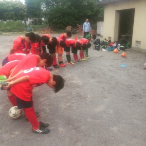 社会人チーム試合川口アイシンク少年サッカー/川口市旧鳩ヶ谷市の幼児,幼稚園児,小学生サッカークラブチーム