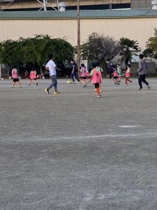 親子サッカー鳩ケ谷Jリーグリーガープロ川口市アイシンク新郷南安行東慈林神根小学校小学生一二三四五六年幼児少年サッカークラブチーム