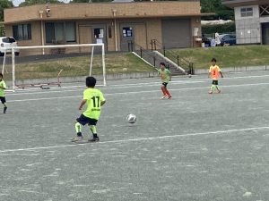 U-9試合上手くなる自分たちで考えるチーム鳩ヶ谷Jリーグリーガープロ川口市アイシンク新郷南安行東慈林神根小学校小学生一二三四五六年幼児少年サッカークラブチーム