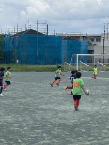 U-8試合上手くなる自分たちで考えるチーム鳩ヶ谷Jリーグリーガープロ川口市アイシンク新郷南安行東慈林神根小学校小学生一二三四五六年幼児少年サッカークラブチーム