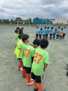 U-8試合上手くなる自分たちで考えるチーム鳩ヶ谷Jリーグリーガープロ川口市アイシンク新郷南安行東慈林神根小学校小学生一二三四五六年幼児少年サッカークラブチーム