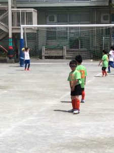 U-8大谷口試合上手くなる自分たちで考えるチーム鳩ヶ谷Jリーグリーガープロ川口市アイシンク新郷南安行東慈林神根小学校小学生一二三四五六年幼児少年サッカークラブチーム