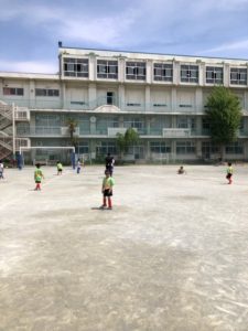 U-8大谷口試合上手くなる自分たちで考えるチーム鳩ヶ谷Jリーグリーガープロ川口市アイシンク新郷南安行東慈林神根小学校小学生一二三四五六年幼児少年サッカークラブチーム