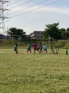 新郷東部公園試合上手くなる自分たちで考えるチーム鳩ヶ谷Jリーグリーガープロ川口市アイシンク新郷南安行東慈林神根小学校小学生一二三四五六年幼児少年サッカークラブチーム