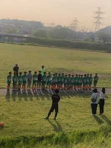 新郷東部公園試合上手くなる自分たちで考えるチーム鳩ヶ谷Jリーグリーガープロ川口市アイシンク新郷南安行東慈林神根小学校小学生一二三四五六年幼児少年サッカークラブチーム