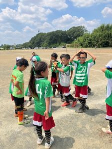 U-10試合川鶴上手くなる自分たちで考えるチーム鳩ヶ谷Jリーグリーガープロ川口市アイシンク新郷南安行東慈林神根小学校小学生一二三四五六年幼児少年サッカークラブチーム