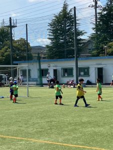 U-8試合上手くなる自分たちで考えるチーム鳩ヶ谷Jリーグリーガープロ川口市アイシンク新郷南安行東慈林神根小学校小学生一二三四五六年幼児少年サッカークラブチーム