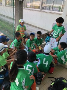 U-10柳崎上青木戸塚試合上手くなる自分たちで考えるチーム鳩ヶ谷Jリーグリーガープロ川口市アイシンク新郷南安行東慈林神根小学校小学生一二三四五六年幼児少年サッカークラブチーム