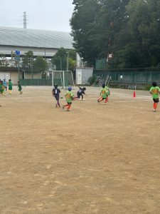 U-8芝第二グランド上手くなる自分たちで考えるチーム鳩ヶ谷Jリーグリーガープロ川口市アイシンク新郷南安行東慈林神根小学校小学生一二三四五六年幼児少年サッカークラブチーム