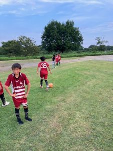 U-11試合上手くなる自分たちで考えるチーム鳩ヶ谷Jリーグリーガープロ川口市アイシンク新郷南安行東慈林神根小学校小学生一二三四五六年幼児少年サッカークラブチーム