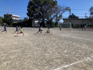 U-7U-8試合上手くなる自分たちで考えるチーム鳩ヶ谷Jリーグリーガープロ川口市アイシンク新郷南安行東慈林神根小学校小学生一二三四五六年幼児少年サッカークラブチーム