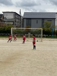 U-10試合上手くなる自分たちで考えるチーム鳩ヶ谷Jリーグリーガープロ川口市アイシンク新郷南安行東慈林神根小学校小学生一二三四五六年幼児少年サッカークラブチーム