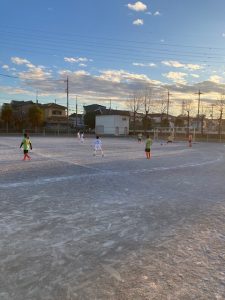 U-8U-9試合SoukaAsuma上手くなる自分たちで考えるチーム鳩ヶ谷Jリーグリーガープロ川口市アイシンク新郷南安行東慈林神根小学校小学生一二三四五六年幼児少年サッカークラブチーム