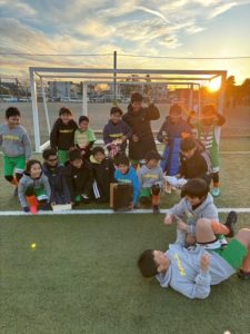 U-11サンタカップ優勝赤井グランド上手くなる自分たちで考えるチーム鳩ヶ谷Jリーグリーガープロ川口市アイシンク新郷南安行東慈林神根東桜町小学校小学生一二三四五六年幼児少年サッカークラブチーム