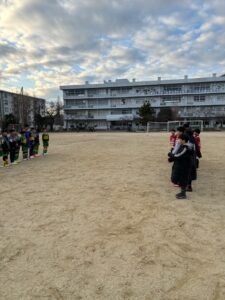 U-11ペラーダ試合上手くなる自分たちで考えるチーム鳩ヶ谷Jリーグリーガープロ川口市アイシンク新郷南安行東慈林神根東桜町小学校小学生一二三四五六年幼児少年サッカークラブチーム