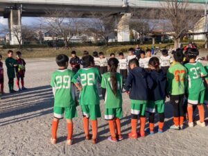 U-10SDリーグ試合上手くなる自分たちで考えるチーム鳩ヶ谷Jリーグリーガープロ川口市アイシンク新郷南安行東慈林神根東桜町小学校小学生一二三四五六年幼児少年サッカークラブチーム