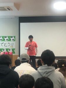 七期生卒団式上手くなる自分たちで考えるチーム鳩ヶ谷Jリーグリーガープロ川口市アイシンク新郷南安行東慈林神根東桜町小学校小学生一二三四五六年幼児少年サッカークラブチーム