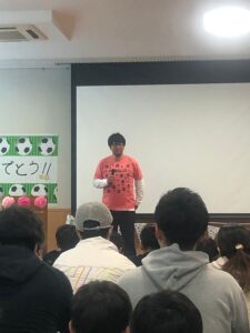 七期生卒団式上手くなる自分たちで考えるチーム鳩ヶ谷Jリーグリーガープロ川口市アイシンク新郷南安行東慈林神根東桜町小学校小学生一二三四五六年幼児少年サッカークラブチーム