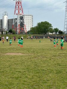 新郷東部公園試合上手くなる自分たちで考えるチーム鳩ヶ谷Jリーグリーガープロ川口市アイシンク新郷南安行東慈林神根東桜町小学校小学生一二三四五六年幼児少年サッカークラブチーム