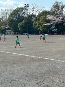 U-11試合上手くなる自分たちで考えるチーム鳩ヶ谷Jリーグリーガープロ川口市アイシンク新郷南安行東慈林神根東桜町小学校小学生一二三四五六年幼児少年サッカークラブチーム