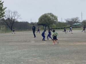 U-10試合上手くなる自分たちで考えるチーム鳩ヶ谷Jリーグリーガープロ川口市アイシンク新郷南安行東慈林神根東桜町小学校小学生一二三四五六年幼児少年サッカークラブチーム