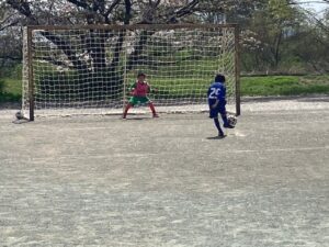 U-10試合上手くなる自分たちで考えるチーム鳩ヶ谷Jリーグリーガープロ川口市アイシンク新郷南安行東慈林神根東桜町小学校小学生一二三四五六年幼児少年サッカークラブチーム