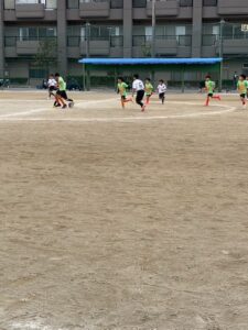 はくつる幼稚園試合上手くなる自分たちで考えるチーム鳩ヶ谷Jリーグリーガープロ川口市アイシンク新郷南安行東慈林神根東桜町小学校小学生一二三四五六年幼児少年サッカークラブチーム