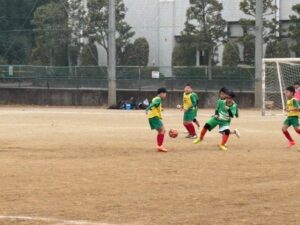 芝第二グランド試合上手くなる自分たちで考えるチーム鳩ヶ谷Jリーグリーガープロ川口市アイシンク新郷南安行東慈林神根東桜町小学校小学生一二三四五六年幼児少年サッカークラブチーム