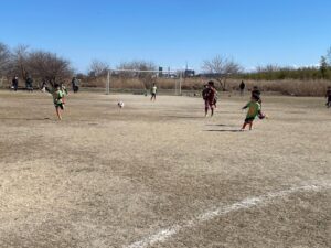三領グランド上手くなる自分たちで考えるチーム鳩ヶ谷Jリーグリーガープロ川口市アイシンク新郷南安行東慈林神根東桜町小学校小学生一二三四五六年幼児少年サッカークラブチーム