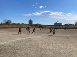三領グランド上手くなる自分たちで考えるチーム鳩ヶ谷Jリーグリーガープロ川口市アイシンク新郷南安行東慈林神根東桜町小学校小学生一二三四五六年幼児少年サッカークラブチーム