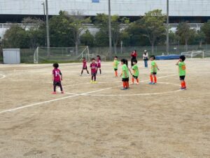 草加西高校試合上手くなる自分たちで考えるチーム鳩ヶ谷Jリーグリーガープロ川口市アイシンク新郷南安行東慈林神根東桜町小学校小学生一二三四五六年幼児少年サッカークラブチーム