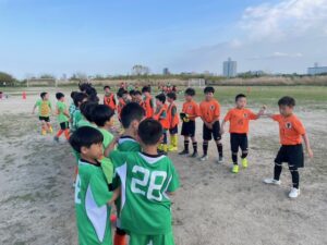 三領グランド試合上手くなる自分たちで考えるチーム鳩ヶ谷Jリーグリーガープロ川口市アイシンク新郷南安行東慈林神根東桜町小学校小学生一二三四五六年幼児少年サッカークラブチーム