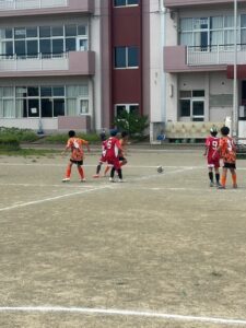 試合上手くなる自分たちで考えるチーム鳩ヶ谷Jリーグリーガープロ川口市アイシンク新郷南安行東慈林神根東桜町小学校小学生一二三四五六年幼児少年サッカークラブチーム