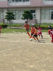 試合上手くなる自分たちで考えるチーム鳩ヶ谷Jリーグリーガープロ川口市アイシンク新郷南安行東慈林神根東桜町小学校小学生一二三四五六年幼児少年サッカークラブチーム