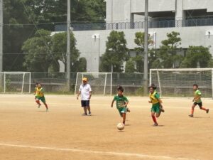 試合上手くなる自分たちで考えるチーム鳩ヶ谷Jリーグリーガープロ川口市アイシンク新郷南安行東慈林神根東桜町小学校小学生一二三四五六年幼児少年サッカークラブチーム