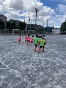試合上手くなる自分たちで考えるチーム鳩ヶ谷Jリーグリーガープロ川口市アイシンク新郷南安行東慈林神根東桜町小学校小学生一二三四五六年幼児少年サッカークラブチーム