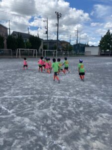 試合上手くなる自分たちで考えるチーム鳩ヶ谷Jリーグリーガープロ川口市アイシンク新郷南安行東慈林神根東桜町小学校小学生一二三四五六年幼児少年サッカークラブチーム