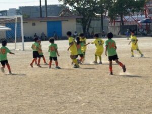 ペラーダ試合上手くなる自分たちで考えるチーム鳩ヶ谷Jリーグリーガープロ川口市アイシンク新郷南安行東慈林神根東桜町小学校小学生一二三四五六年幼児少年サッカークラブチーム