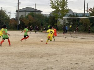 試合上手くなる自分たちで考えるチーム鳩ヶ谷Jリーグリーガープロ川口市アイシンク新郷南安行東慈林神根東桜町小学校小学生一二三四五六年幼児少年サッカークラブチーム