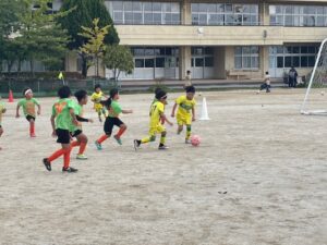 試合上手くなる自分たちで考えるチーム鳩ヶ谷Jリーグリーガープロ川口市アイシンク新郷南安行東慈林神根東桜町小学校小学生一二三四五六年幼児少年サッカークラブチーム