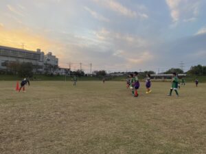 新郷東部公園試合上手くなる自分たちで考えるチーム鳩ヶ谷Jリーグリーガープロ川口市アイシンク新郷南安行東慈林神根東桜町小学校小学生一二三四五六年幼児少年サッカークラブチーム