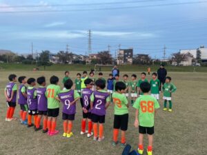 新郷東部公園試合上手くなる自分たちで考えるチーム鳩ヶ谷Jリーグリーガープロ川口市アイシンク新郷南安行東慈林神根東桜町小学校小学生一二三四五六年幼児少年サッカークラブチーム