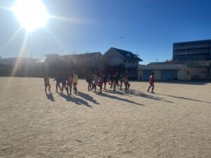 試合上手くなる自分たちで考えるチーム鳩ヶ谷Jリーグリーガープロ川口市アイシンク新郷南安行東慈林神根東桜町小学校小学生一二三四五六年幼児少年サッカークラブチーム