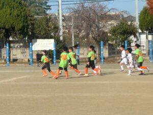 試合鳩ケ谷キッカーズ上手くなる自分たちで考えるチーム鳩ヶ谷Jリーグリーガープロ川口市アイシンク新郷南安行東慈林神根東桜町小学校小学生一二三四五六年幼児少年サッカークラブチーム