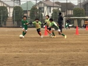 新郷スポーツセンター試合上手くなる自分たちで考えるチーム鳩ヶ谷Jリーグリーガープロ川口市アイシンク新郷南安行東慈林神根東桜町小学校小学生一二三四五六年幼児少年サッカークラブチーム