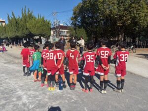 草加市立新里小学校試合上手くなる自分たちで考えるチーム鳩ヶ谷Jリーグリーガープロ川口市アイシンク新郷南安行東慈林神根東桜町小学校小学生一二三四五六年幼児少年サッカークラブチーム