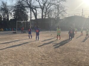 試合上手くなる自分たちで考えるチーム鳩ヶ谷Jリーグリーガープロ川口市アイシンク新郷南安行東慈林神根東桜町小学校小学生一二三四五六年幼児少年サッカークラブチーム