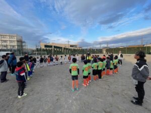 試合上手くなる自分たちで考えるチーム鳩ヶ谷Jリーグリーガープロ川口市アイシンク新郷南安行東慈林神根東桜町小学校小学生一二三四五六年幼児少年サッカークラブチーム