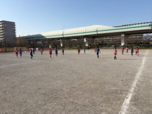 カリオカカップ上手くなる自分たちで考えるチーム鳩ヶ谷Jリーグリーガープロ川口市アイシンク新郷南安行東慈林神根東桜町小学校小学生一二三四五六年幼児少年サッカークラブチーム